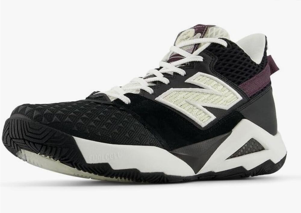 New Balance Women's Coco CG2 Tennis Shoe, Black/White, 7.5 M